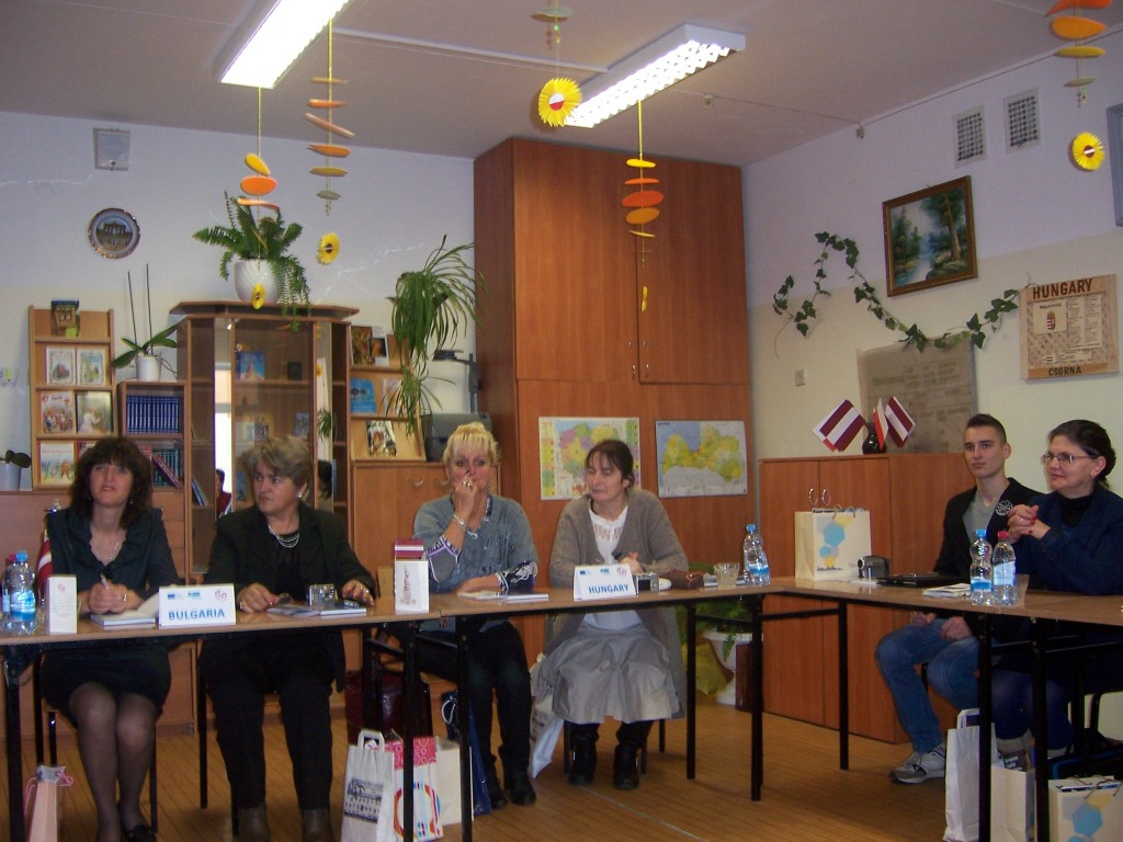 26 Bulgarian and Hungarian teams at work