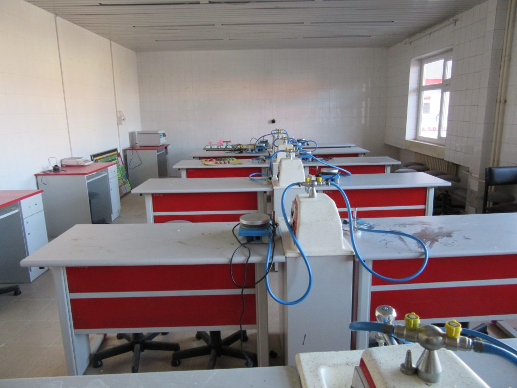 80. Chemistry room