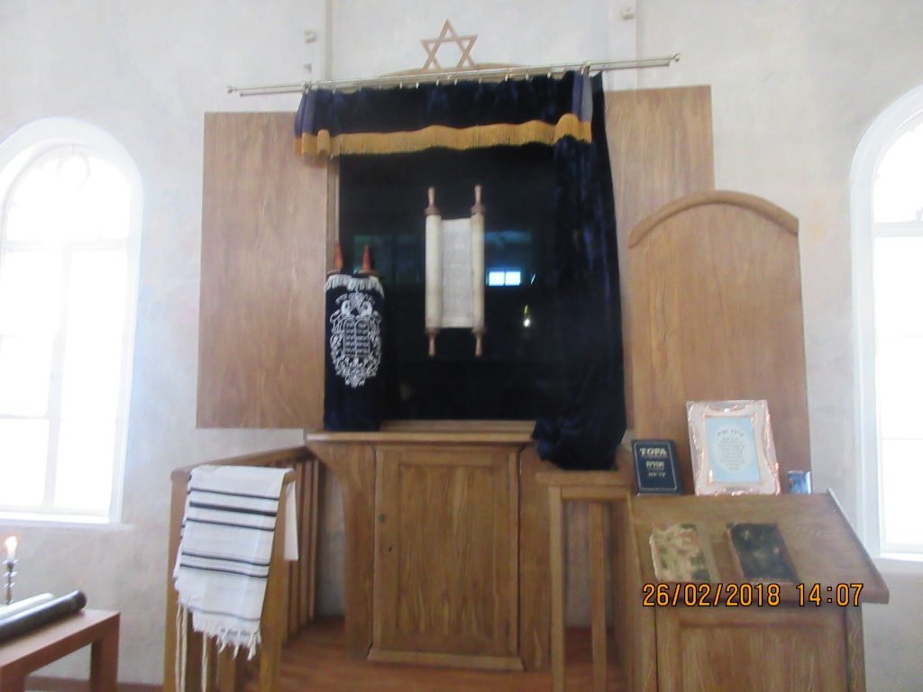 23. Tour around the synagogue