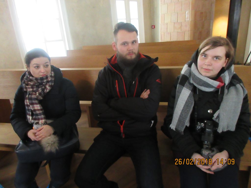 26. Tour around the synagogue