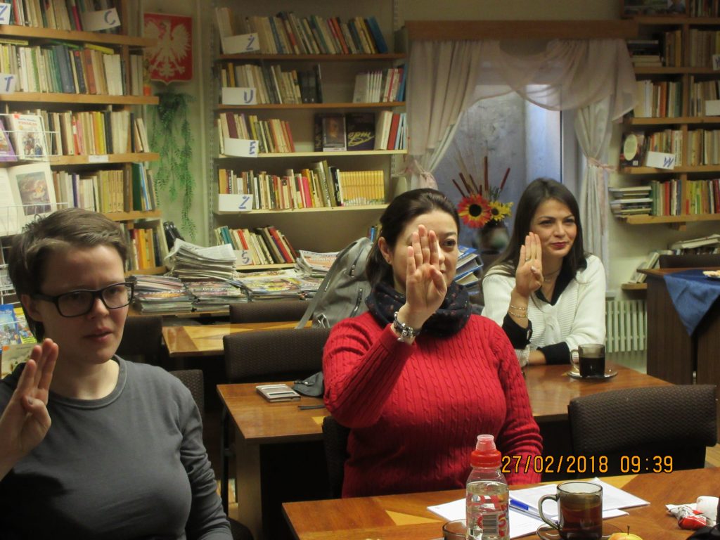 39. Learning the sign language