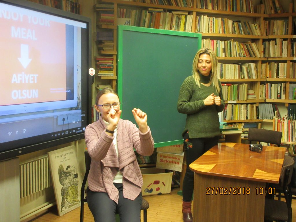 44. Learning the sign language