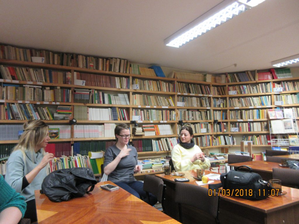 95. Learning the sign language
