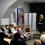 Pirmskolas izglītības programmas bērni iepriecina savus vecvecākus