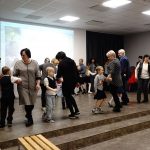 Pirmskolas izglītības programmas bērni iepriecina savus vecvecākus