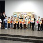 Pirmskolas izglītības programmas bērni iepriecina savus vecvecākus