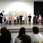 Pirmskolas izglītības programmas bērni iepriecina savus vecvecākus