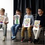 Pirmsskolas izglītības programmas bērni iepriecina māmiņas