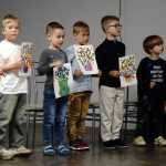 Pirmsskolas izglītības programmas bērni iepriecina māmiņas