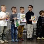 Pirmsskolas izglītības programmas bērni iepriecina māmiņas